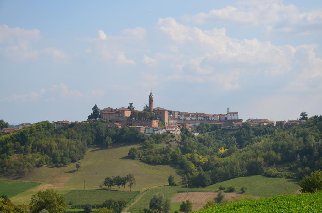 Готель Cascina Castagneto Castell'Alfero Екстер'єр фото