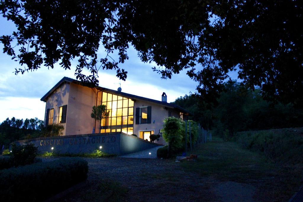 Готель Cascina Castagneto Castell'Alfero Екстер'єр фото