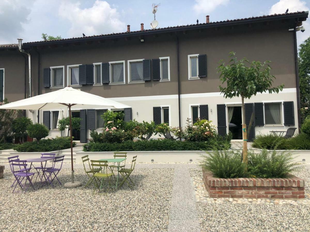 Готель Cascina Castagneto Castell'Alfero Екстер'єр фото