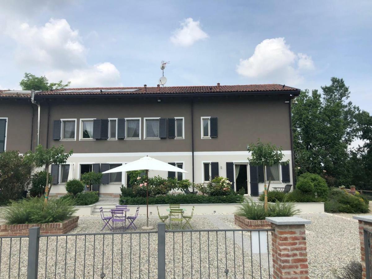 Готель Cascina Castagneto Castell'Alfero Екстер'єр фото